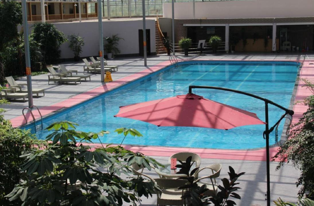 Huashan Xinghe International Hotel Huayin Buitenkant foto
