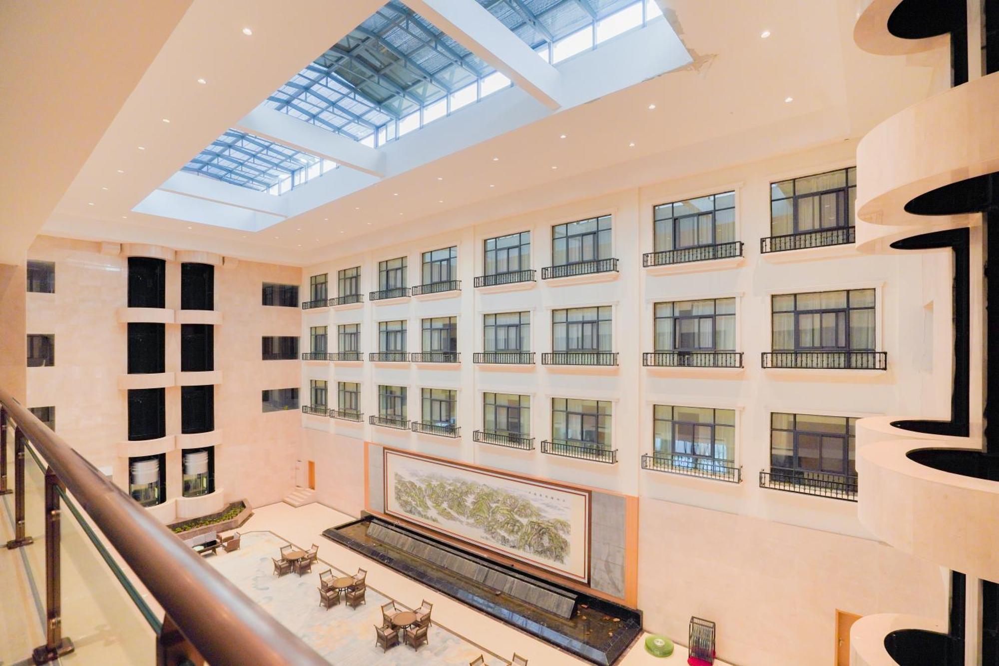 Huashan Xinghe International Hotel Huayin Buitenkant foto